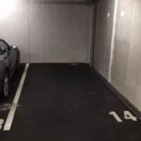Loue place de parking dans garage couvert sécurisé boulevard Cognehors