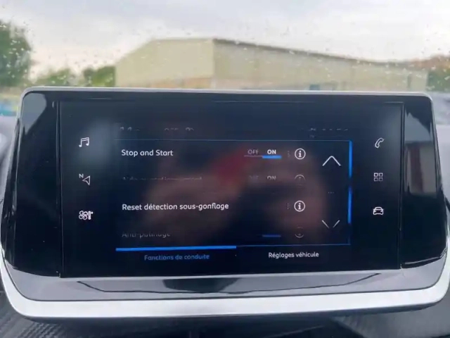Peugeot 208 puretech 100 s&amp;s bvm6 — photo 17