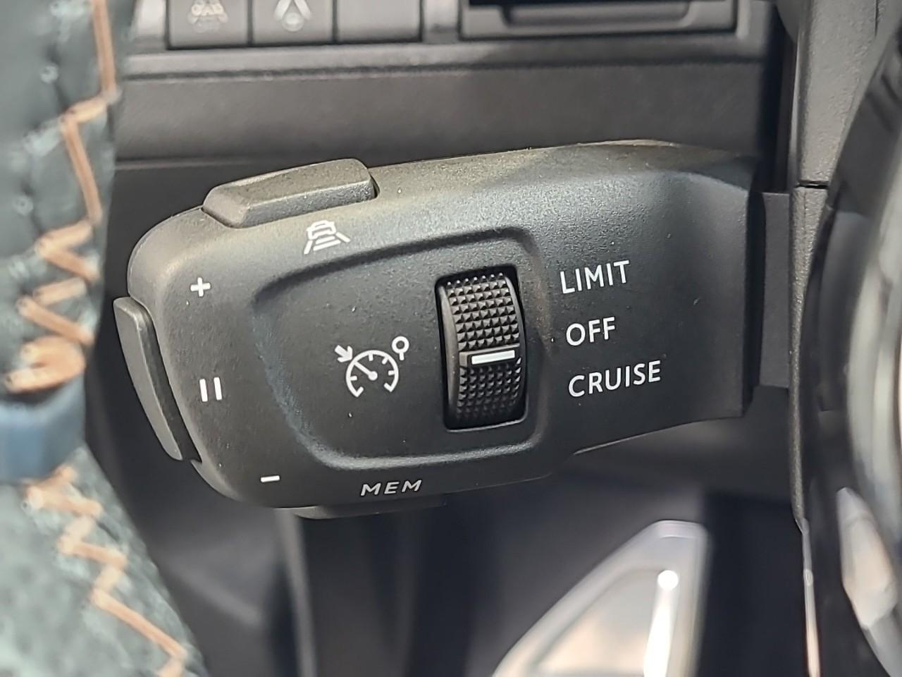 Peugeot 3008 puretech 130ch s&s eat8 gt — photo 27