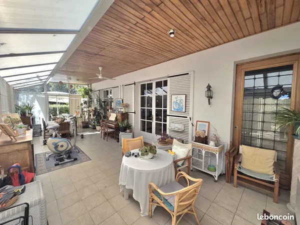 Maison 5 pièces 180 m²