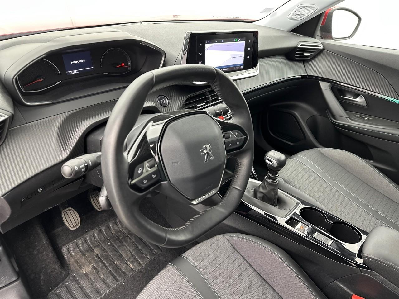 Peugeot 2008 puretech 130 s&s bvm6 allure — photo 8