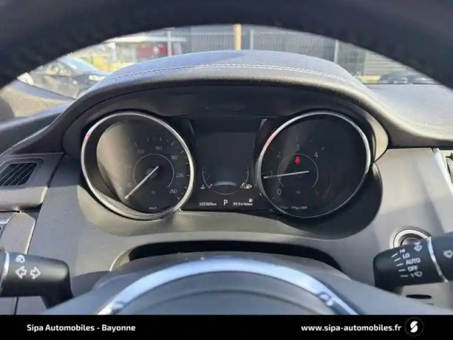 Jaguar E-Pace 2.0 d - 150 ch awd bva — photo 15