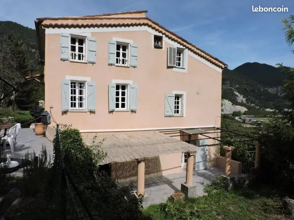Propriété 6 pièces 118 m²