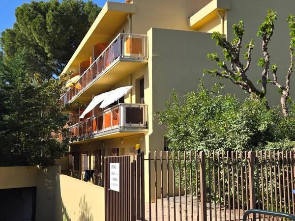 Vends immeuble de rapport - 12 appartements, 390m², Aix-en-Provence (13)