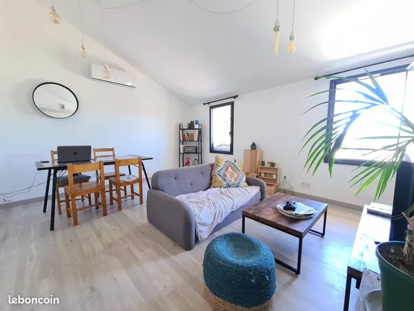Charmant appartement en duplex d'environ 50 m² - Saint-Rémy-de-Provence - 240 000 euros
