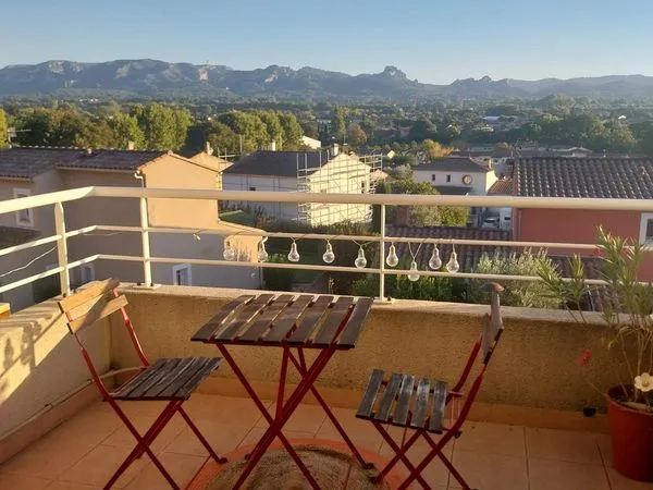 T2 meublé avec balcon, vue Alpilles et garage - Saint-Rémy-de-Provence