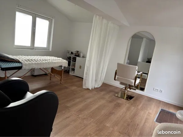 Local professionnel 25m2 Mérignac