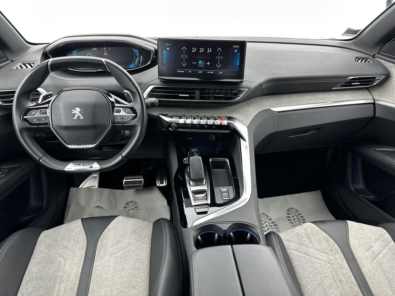 Peugeot 3008 hybrid4 300 e-eat8 gt — photo 11