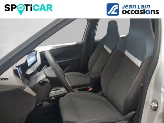 Opel Frontera 1.2 turbo hybrid 145 ch e-dct6 — photo 32