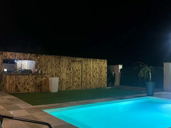 Grande maison atypique moderne au style architecte