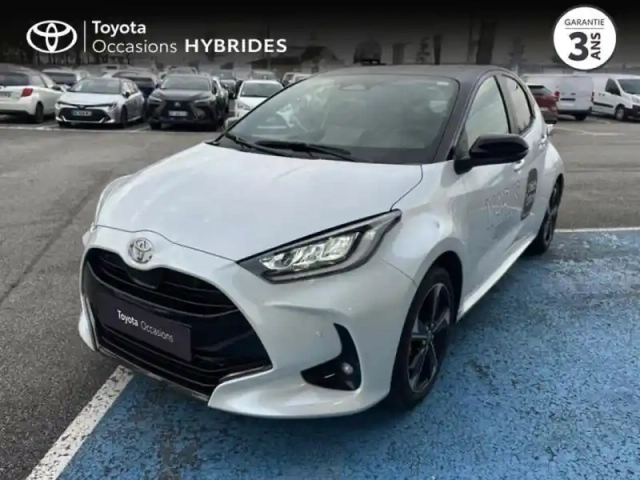 Toyota Yaris 116h collection 5p mc24