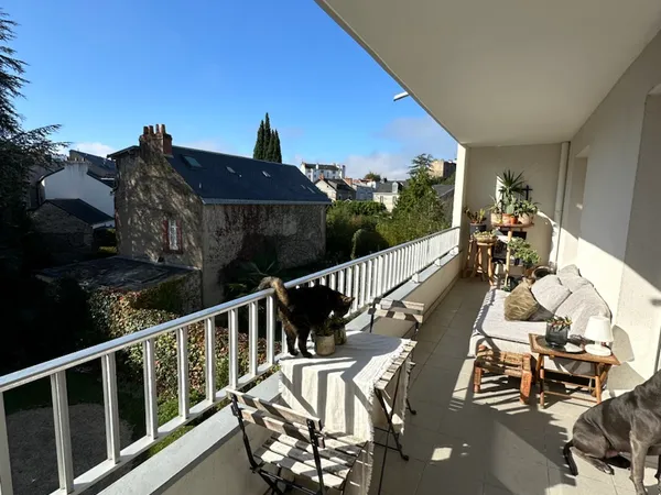 Vends appartement 95m² 2/3 chambres