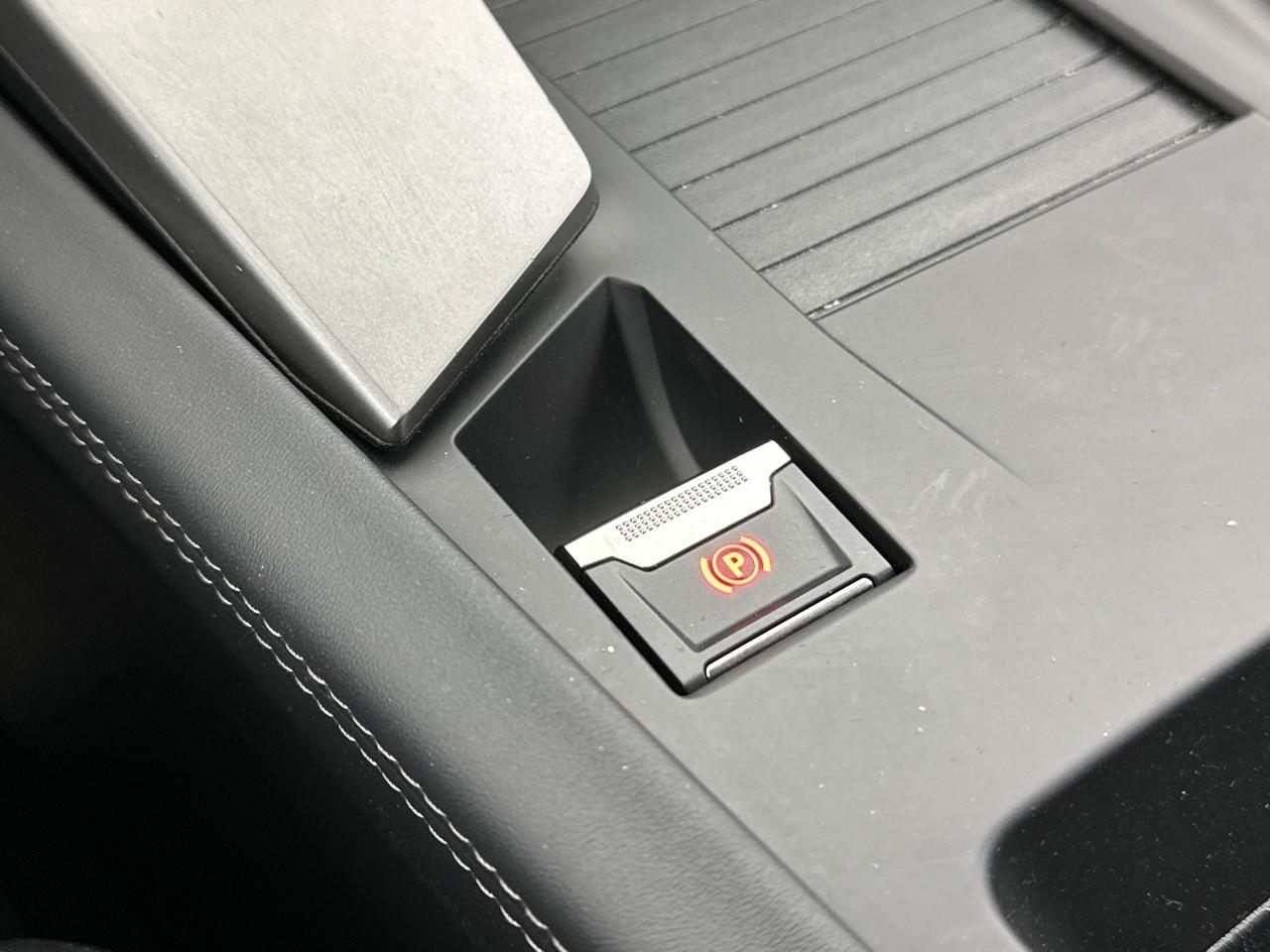 Peugeot 308 sw puretech 130ch s&s eat8 allure pack — photo 30