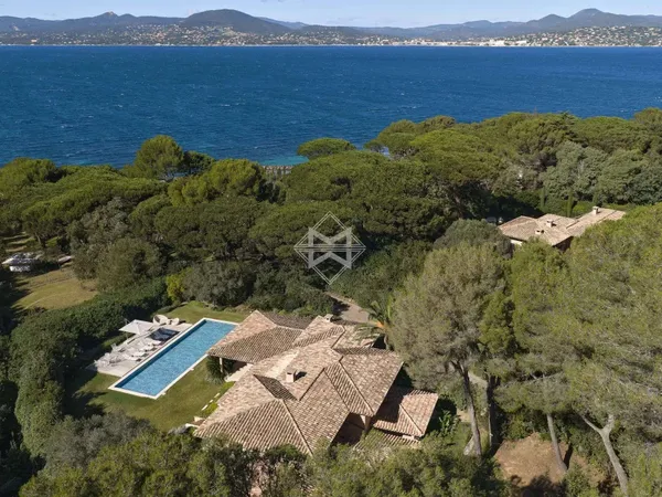 Villa 9 pièces 500 m²