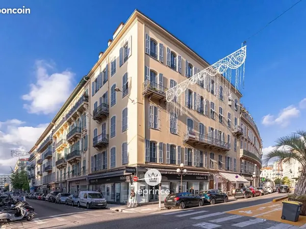 Boutique 85 m² Nice
