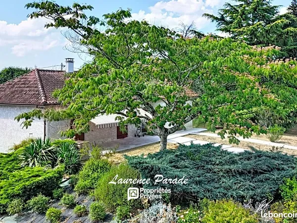 Maison 7 pièces 230 m²
