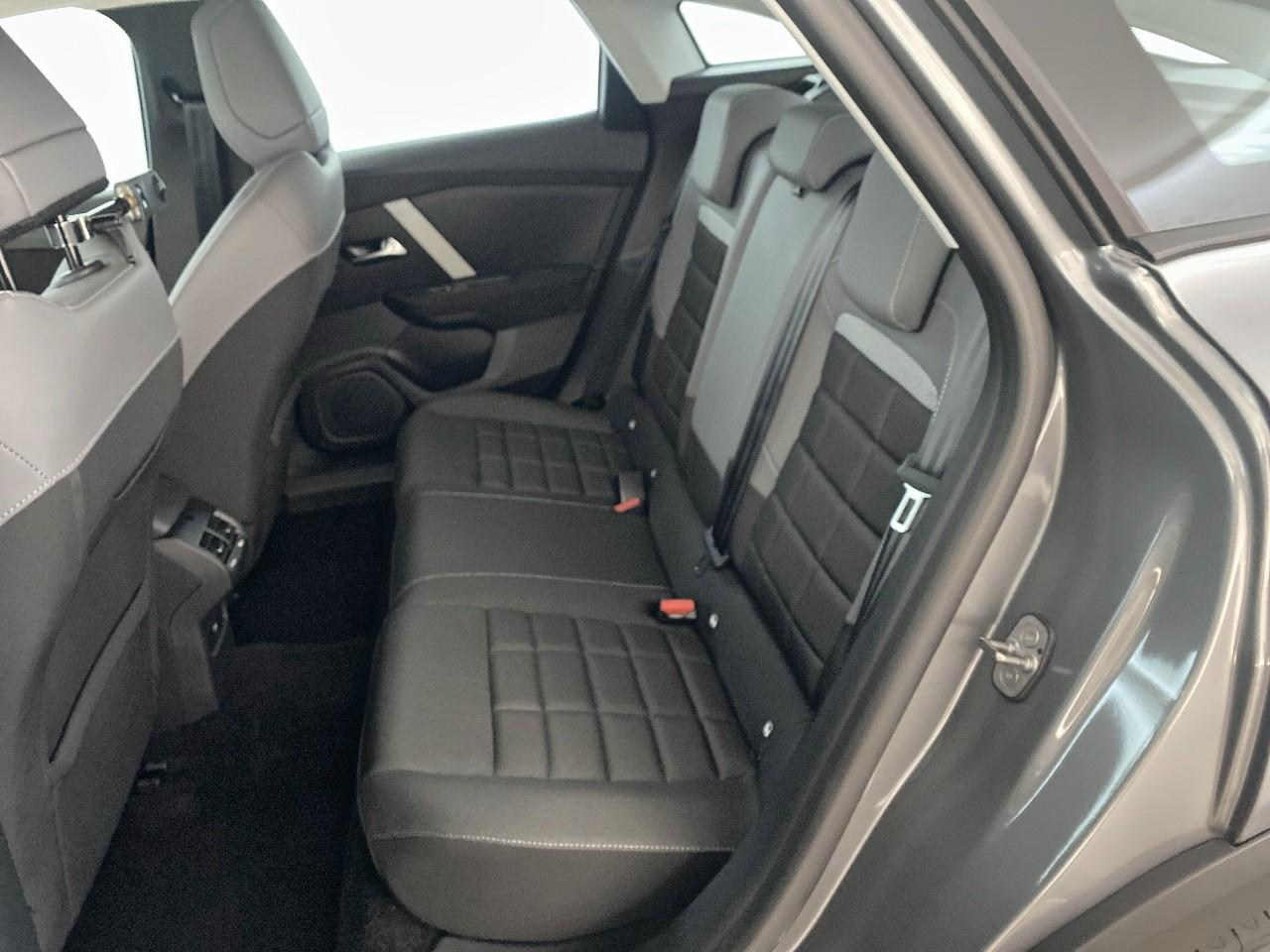 Citroën C4 hybride 136 e-dcs6 plus — photo 10