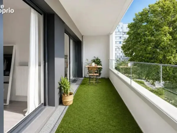 Appartement T2 avec balcon et parking - Secteur Gare Sud / Bords