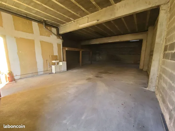 Parking/box 120 m² Angers