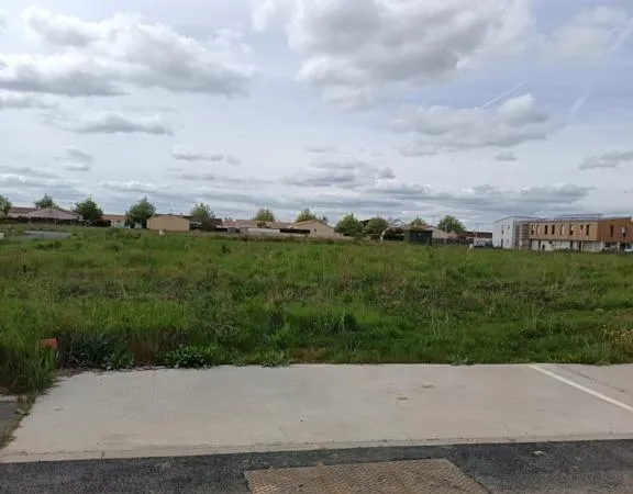 Terrain 332 m²