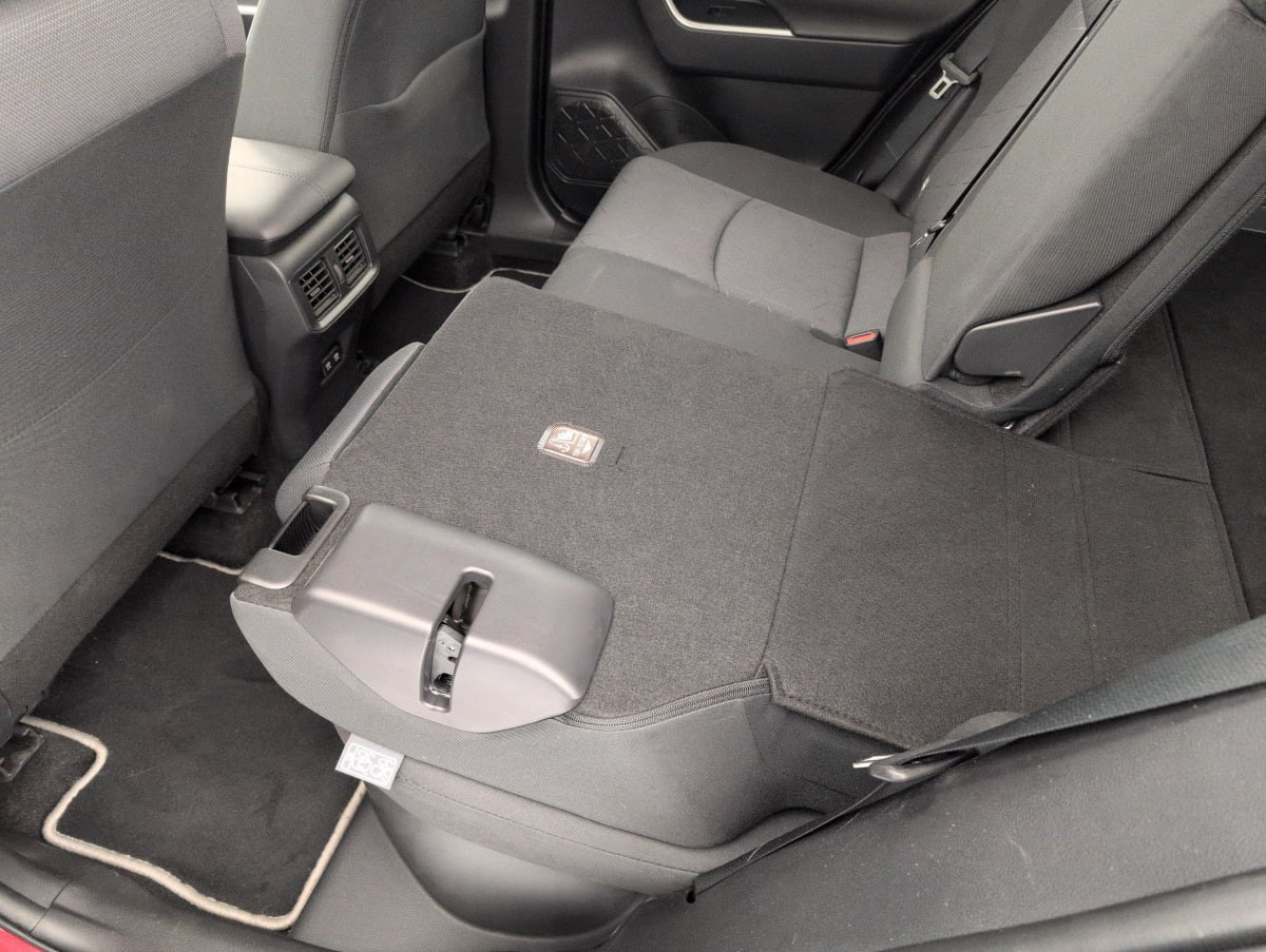 Toyota RAV 4 — photo 14