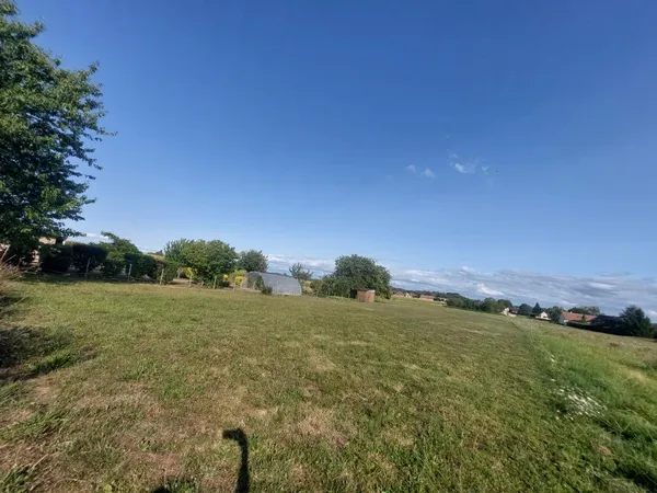 Terrain 920 m²