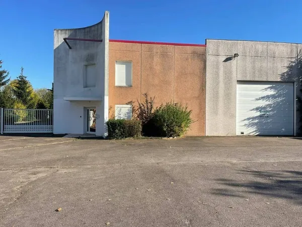 Local d'activité 1200 m²