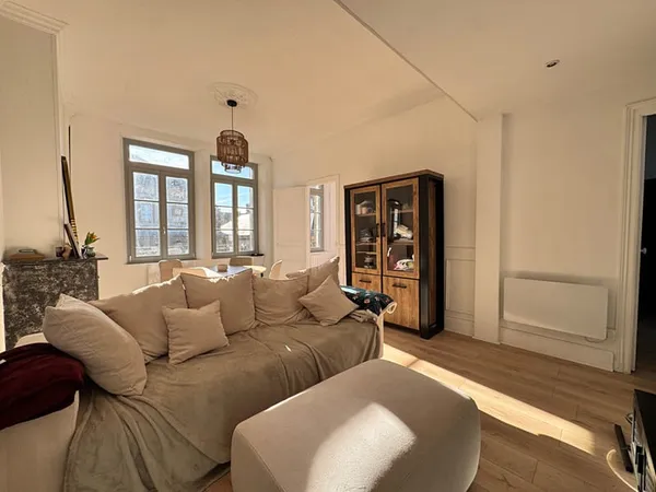 Appartement de 64 m2 SH avec 1 cave à 2 mn du centre à Charleville