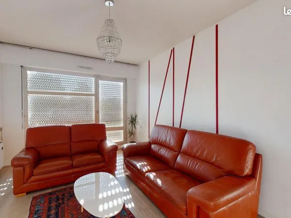 Chambre 4 pièces 80 m²