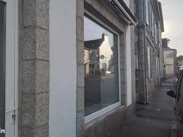 Local commercial A louer -Huelgoat