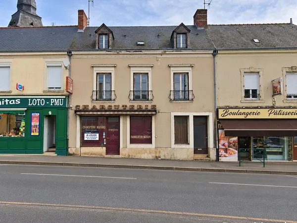 à louer - local commercial 40 m² - centre-bourg de bouloire