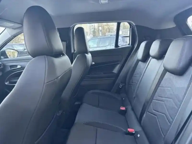 Jeep Avenger 1.2 turbo t3 100ch altitude — photo 10