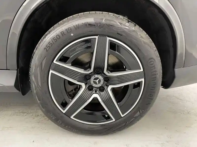 Mercedes Glc coupe 300 e hybrid eq 9g-tronic 4matic — photo 19
