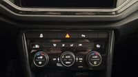 Volkswagen T-Roc 1.5 TSI EVO 150ch Carat Euro6d-T — photo 26