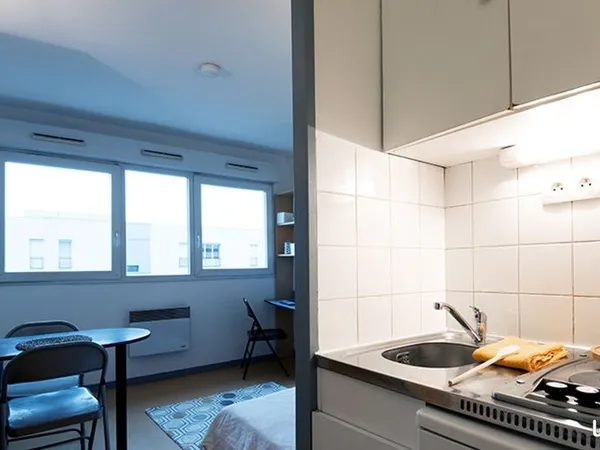 Loue studio meublé 18m² Bron