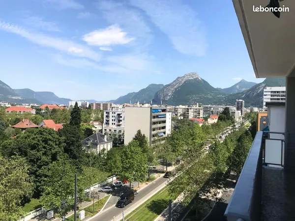 T4 meublé premium 86 m² - 3 chambres, clim, parking, vue montagnes