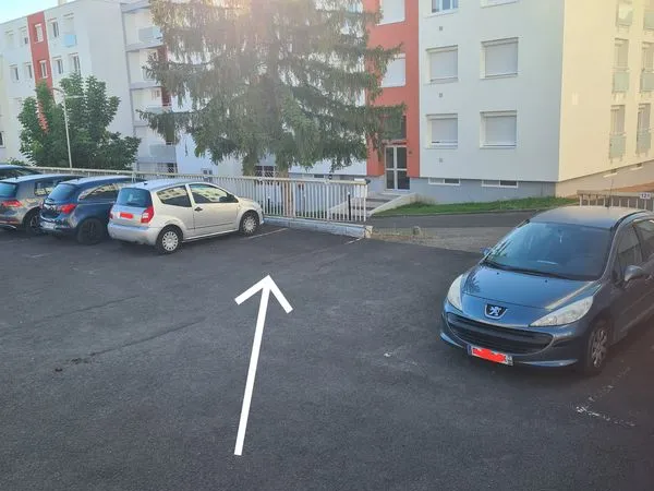 Place de parking à louer