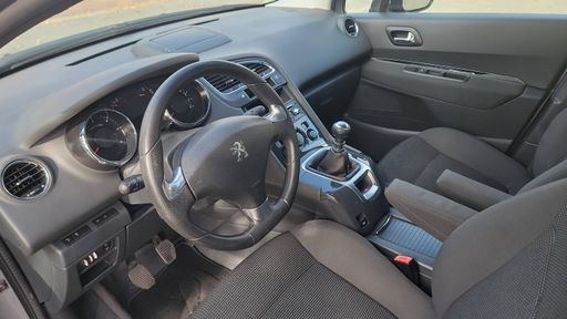 Peugeot 5008 1.6 BlueHDi 120 - Style – 2016 – 142496 km – Diesel – Boîte Manuelle — photo 37