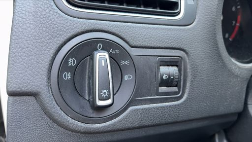 Volkswagen Polo 1.2 TSI 90 - Sportline – 2014 – 142090 km – Essence – Boîte Manuelle — photo 18