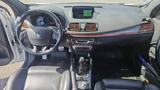 Renault Megane RS 2.0 265.0 - N/A – 2015 – 144965 km – Essence – Boîte Manuelle — photo 42