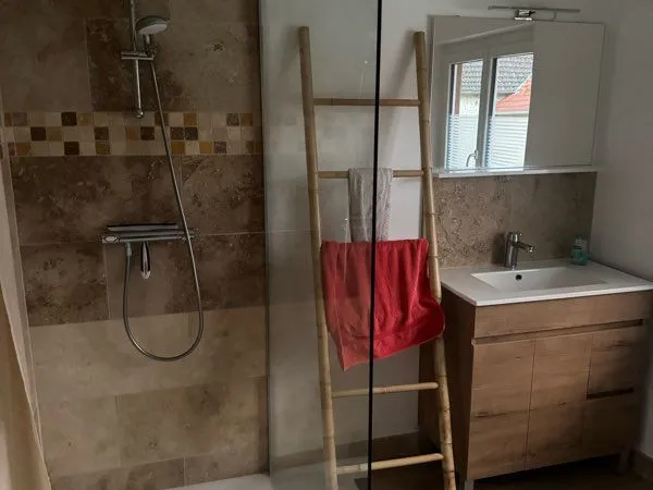 Chambre, à louer dans gîte