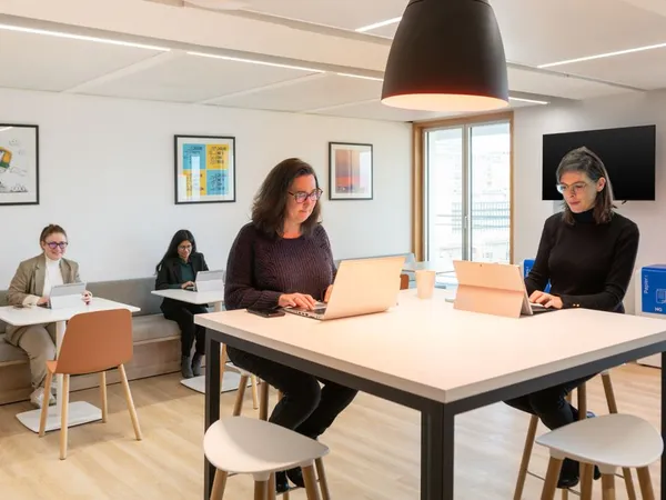 Bureau privé à louer pour 5 personnes à Paris, Olympiades