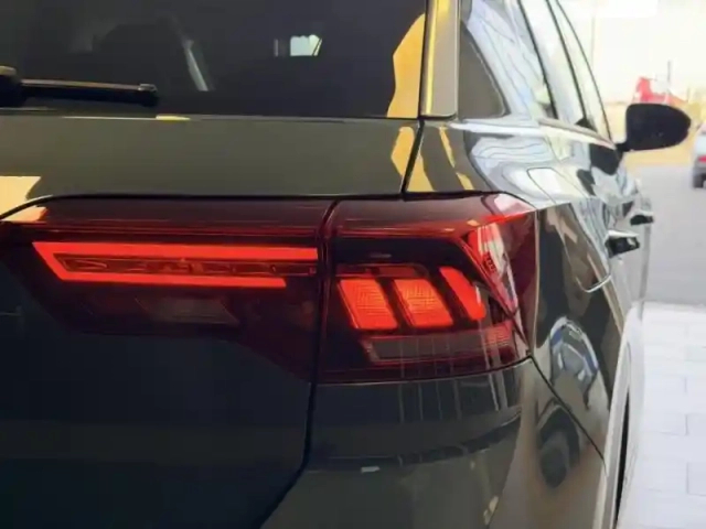 Volkswagen T-Roc 1.5 tsi evo 150ch style dsg7 — photo 12