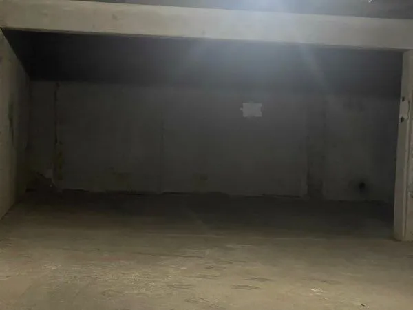 Place de parking à louer - Arrêt bicentenaire