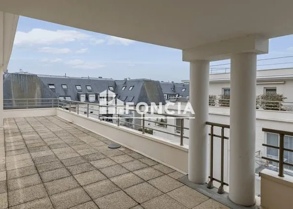 DERNIER ETAGE AVEC DOUBLE TERRASSE DE 82m2