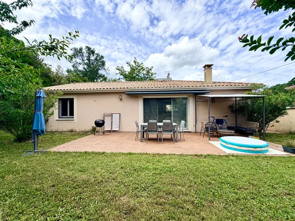 PESSAC-HAUT-LEVEQUE - Maison 100m2 - Plain-pied - 3 chambres - Parcelle 653m2