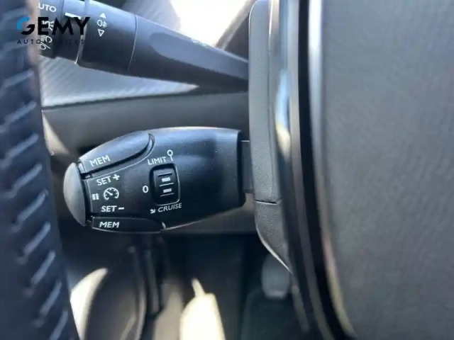 Peugeot 208 100 s&amp;s bvm6 — photo 15