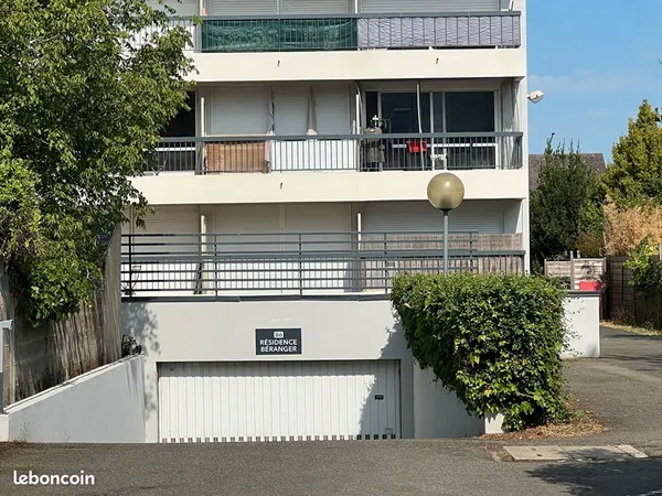 Parking/box LE MANS