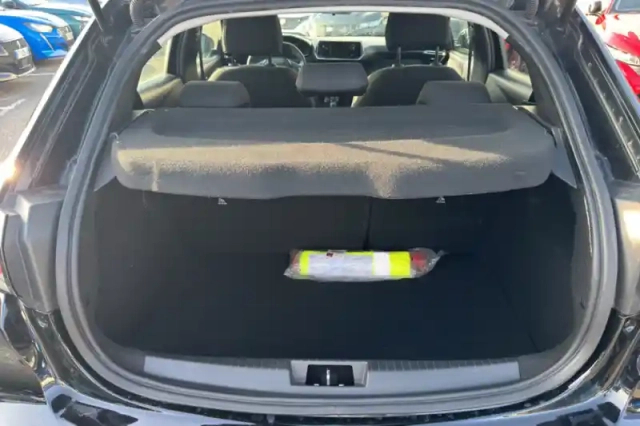 Peugeot 208 puretech 75 s&amp;s bvm5 — photo 9