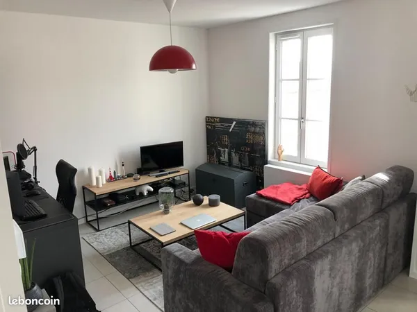 Location non meublée à l'année T2 40 m² - Hypercentre rue Pierre LOTI